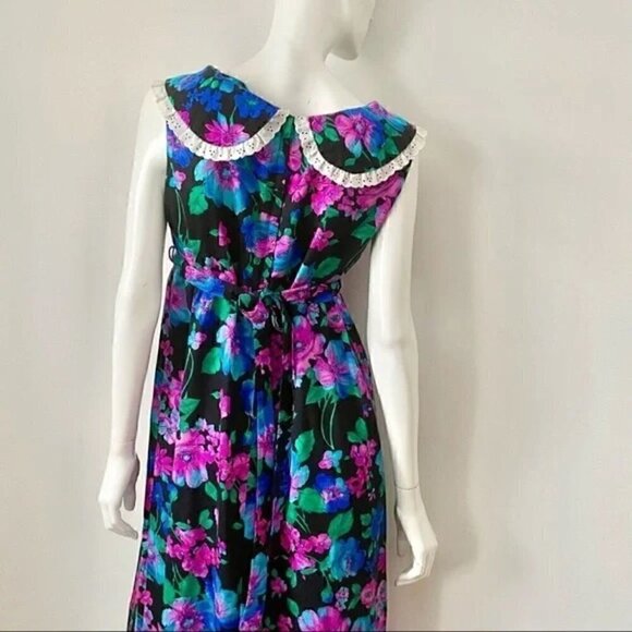 VINTAGE Made in Hawaii  Floral Sleeveless Eyelet Ruffle Trim Maxi Dress - Picture 5 of 13